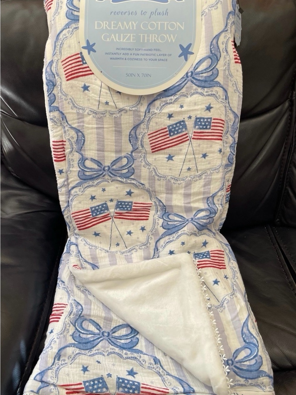 ENVOGUE Patriotic Cotton Gauze Plush Throw